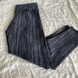 Victoria’s Secret Sport Leggings size Large